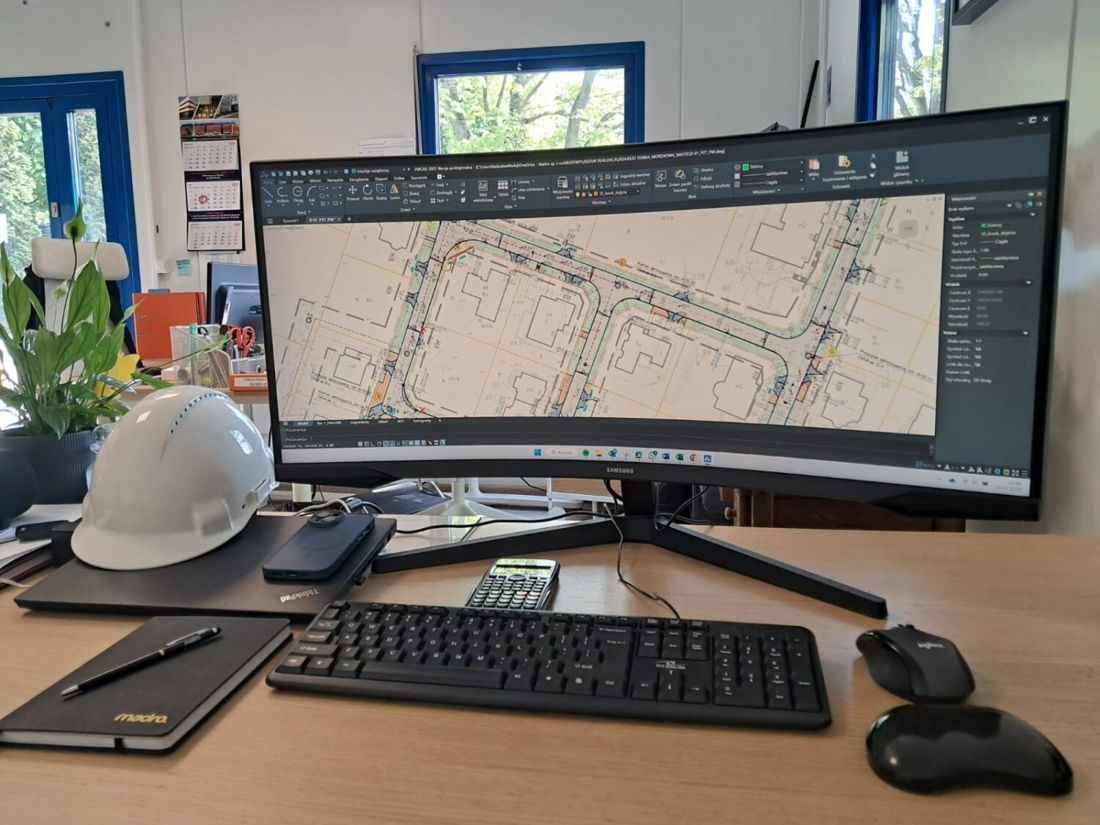 Stanowisko pracy z włączonym programem ZWCAD