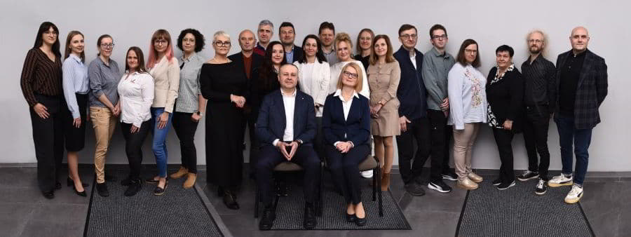 Zdjęcie grupowe pracowników naszej firmy (maj 2025)